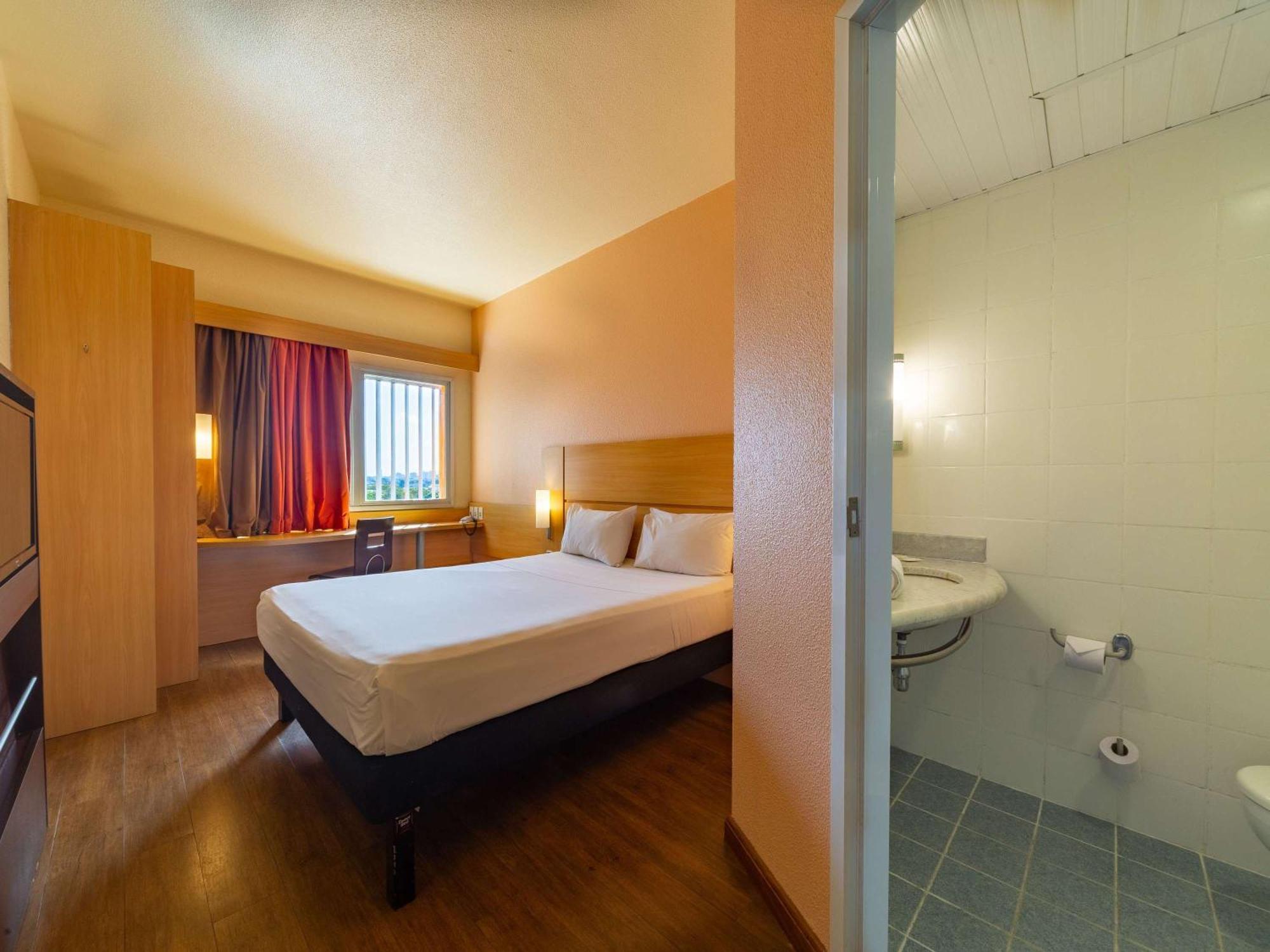 Ibis Manaus Distrito Industrial Eksteriør bilde